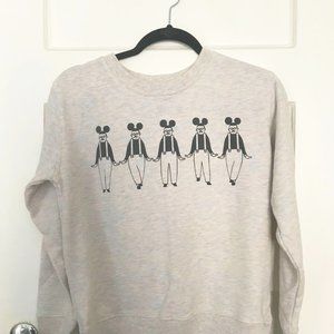 Funny and comfy sweater of dancing men from Japan